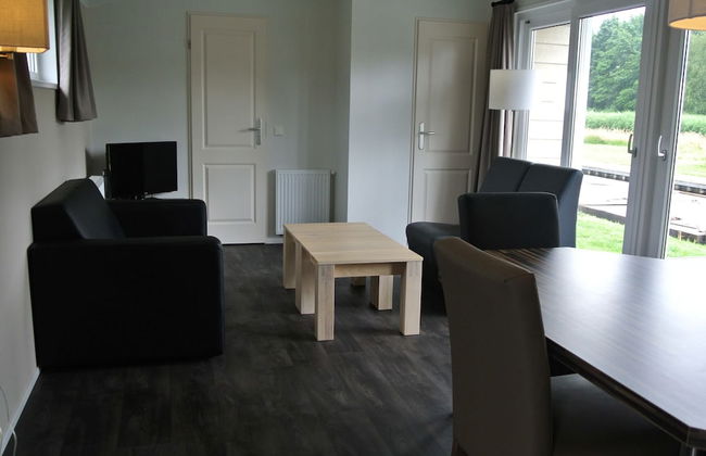 Chalet With 2 Bathrooms and a Boat, Near Giethoorn - Photo 5