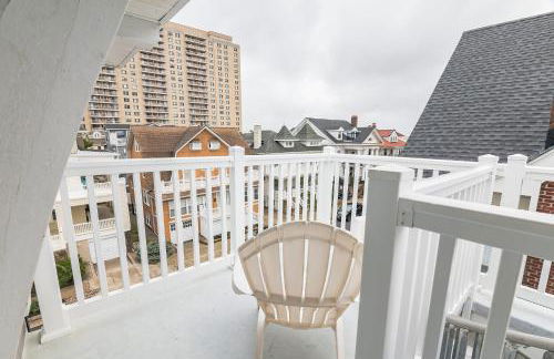 Large Patio with Ocean Views Beach Block Parking Unit 3 - Foto 14