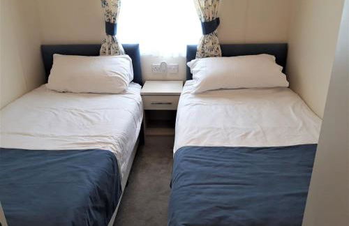 Tattershall Lakeside Lodge Indulgent wheelchair accessible 8 berth with Hot Tub - Foto 25
