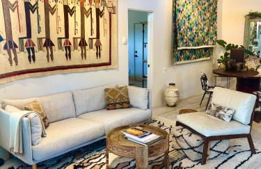 Santa Fe Modern FARMHOUSE 1 ACRE PRIVATE RD SOAKING ROOM 3 min Canyon rd - Foto 1