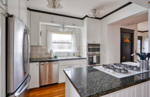 Alphabet District Gem - AC - Patio - Fast WiFi - Foto 11