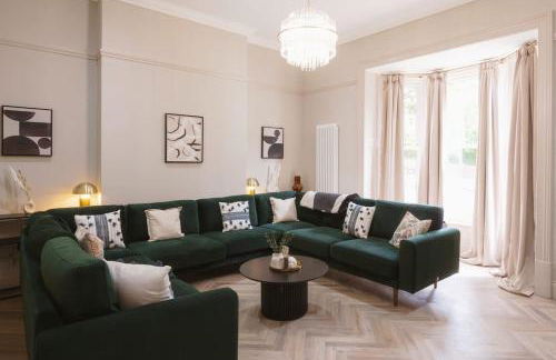 Our House Collective - Luxury Stay in Lincoln City Centre, Hot tub, Sleeps 16 - Foto 14