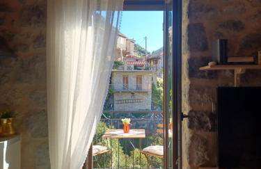 Theta Guesthouse - Photo 3