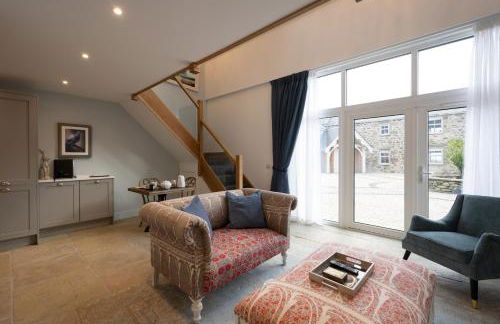 Pigeon Cottage - Luxury country steading - Photo 3