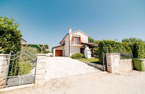 Villa Alma mit privatem Saltwater Pool - Photo 8