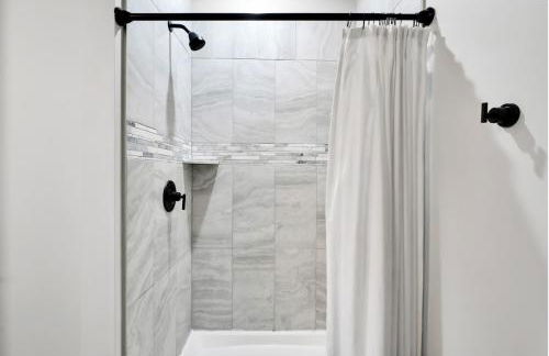 Walkable Topsail Retreat with Hot Tub and Views - Foto 51