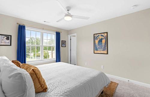 Raleigh Retreat w Fire Pit Patio & Workspace - Foto 22