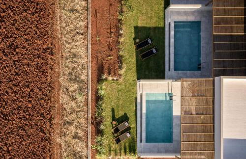 AKU Suites with private pools - Photo 27