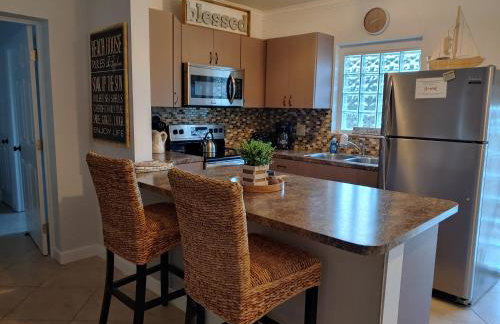 Sunrise Ocean Suites - Photo 25