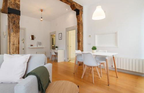 Muy Luminoso a 5 min del centro de Bilbao - Foto 9