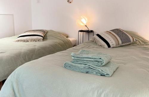 Cosy Gîte à Azay-le-Rideau avec Wifi, Clim, tout inclus, idéal pour 2 adultes et 2 enfants, proche châteaux - FR-1-381-567 - Foto 35