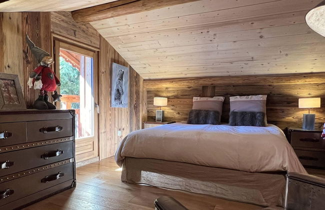 Chalet in Les Deux Alpes Near Ski Lift - Photo 2