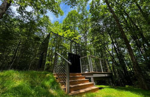 Couples Mirror Cabin -Looking Glass at Valley Bear Farms Resort - Foto 1