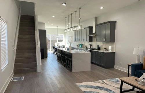 Luxury 4 Bedroom 5 Bath Townhome Downtown Indpls 2226 - Foto 2