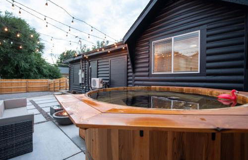 Mid-Century Modern Home - Hot Tub and Game Room - Foto 8