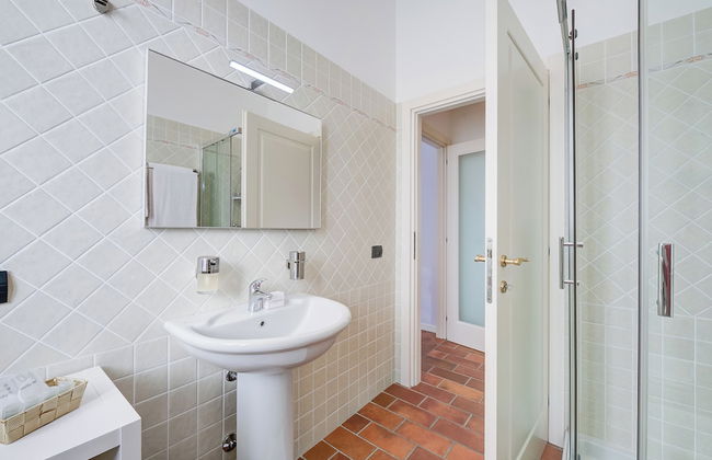 La Voce Del Lago Pied Dans L' Eau - Foto 14