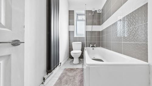 2-Bed House, Bromley, Free Parking, 30 min to Central London - Sleeps 6 - Foto 4, Shower