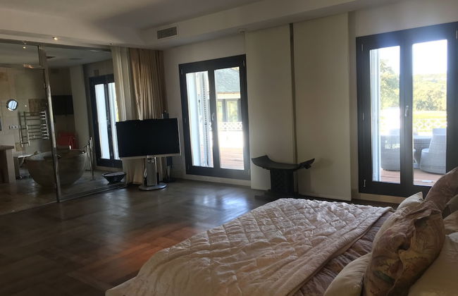 Los Halcones 14 - Foto 3