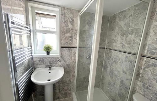 London Serviced Accommodation near Tottenham Hotspurs Football Stadium Great for Contractors - Foto 8