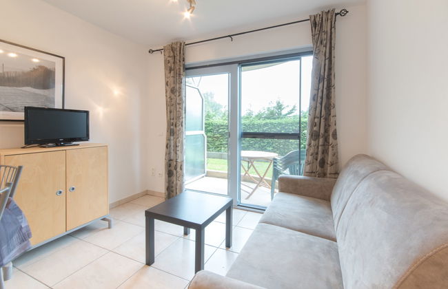 2 bedroom Apartment in Bredene with swimming pool and garden - Photo 8