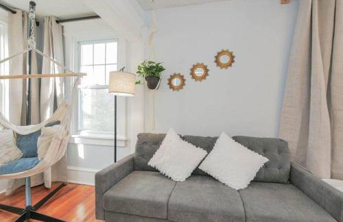 AC 6BR 2BA Quiet Retreat Central Location - Foto 4