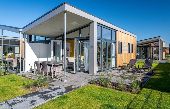 Modern Chalet With Dishwasher, in Friesland - Foto 1