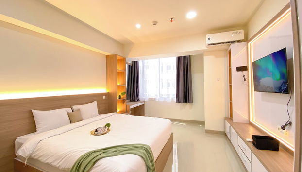 Homey And Enjoy Living Studio Apartment One Narita Residence - Foto 3, Habitación