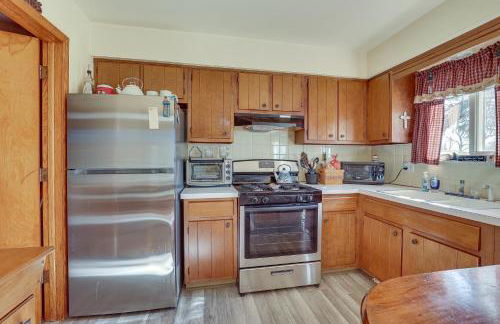 Family-Friendly Home with Fire Pit about 10 Mi to Akron! - Foto 11