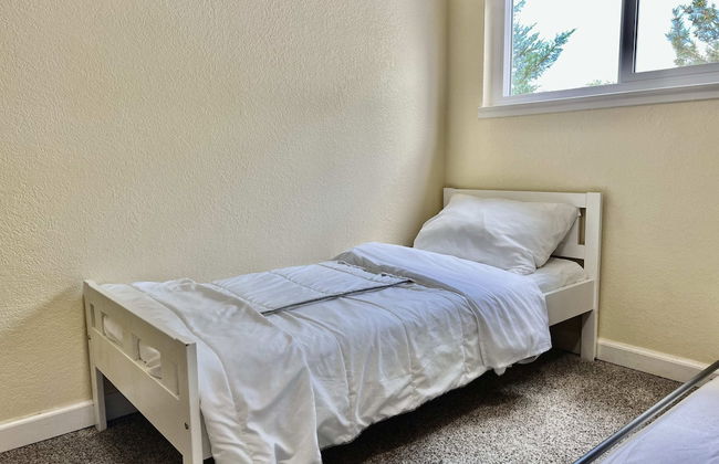 DT Reno - 4BR Home w Patio BBQ Grill Games Room - Foto 10