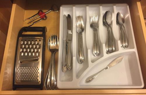 Lux Townhouse, Walk to All, Sleeps 6 Adults - Photo 13