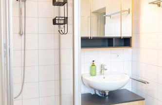 Charaktervolle 122qm Altbau-Ferienwohnung mit Stuck, viel Platz für Familien & Gruppen bis zu 8 Personen, Parkplatz inklusive - Photo 54