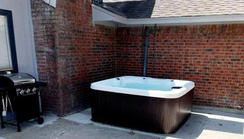 Hot Tub, 4BR with pool table, Pingpong, Air Hockey - Foto 2