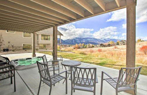 Scenic Eden Gem with Hot Tub about 6 Mi to Ski Area - Foto 2