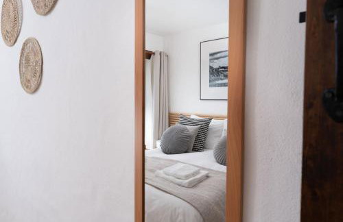 Naut Retreat, The Big Barn - Spacious & cosy cottage, walk to Porthcurno beach, Pedn Vouder & Minack Theatre - Photo 43