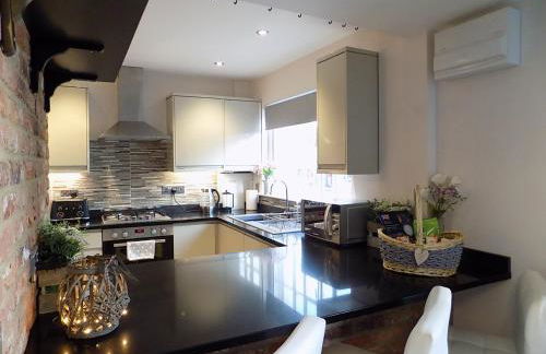 Three-Time Award Winning 1700's Grd 2 listed cottage near Stonehenge - Foto 23