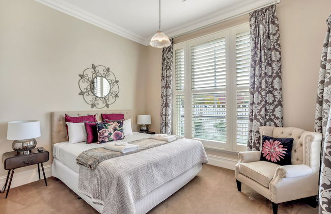 Grandview Accommodation - The Elm Tree Apartments - Photo 20