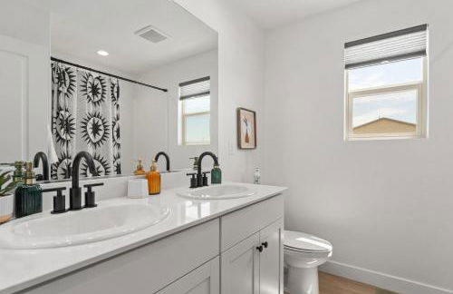 Green Lion - New Spectacular Modern Pool home - Foto 38