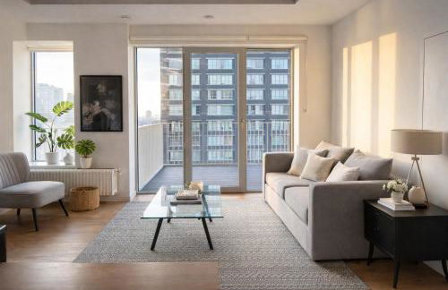 Beautiful view to Canary Wharf , O2 arena , near by London Excel 3-beds - Photo 16