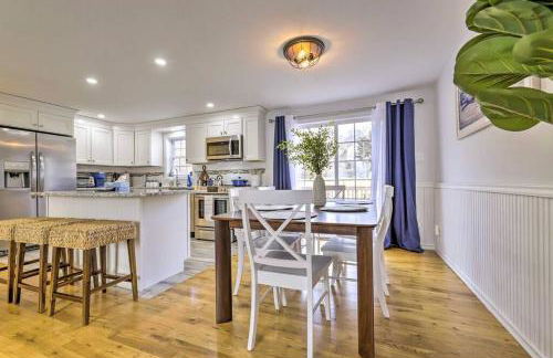 NEW! Updated Mystic Home w/ Sauna, Hot Tub & Deck - Foto 26