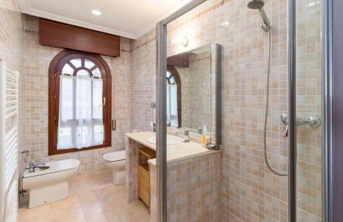 Chalet con Jardín junto a la Playa de Berria - Foto 14