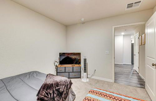 Golf, Game, Hike, Fish and Relax Mohave Valley Gem - Foto 22