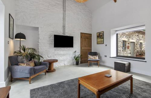 Cartws at Pentrecelyn - styilish barn conversion with large kitchen and outdoor space - Foto 3