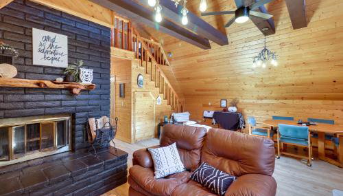 Decks and Fire Pit Rustic-Modern Overgaard Cabin! - Foto 5