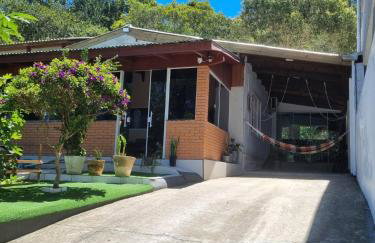 Lugar Acolhedor e Próximo a Natureza - Foto 3