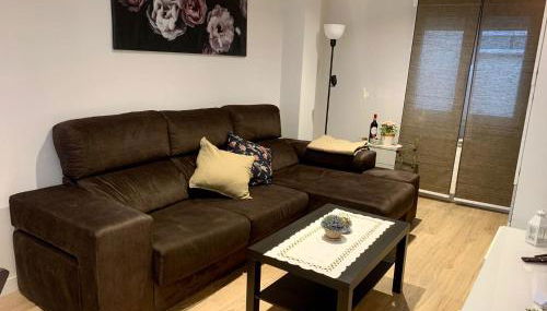 Piso recien reformado y con buena ubicación - Foto 3