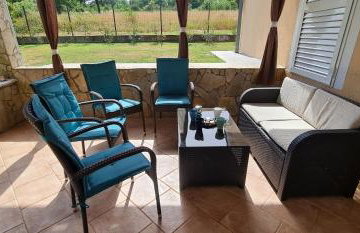 Sunny Garden Villa with Pool - Foto 14