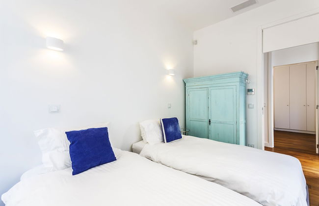 Chalet Estoril Luxury Apartments - Photo 2