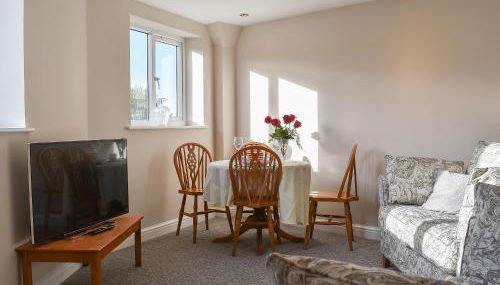 Blacksmith's Cottage - Photo 2