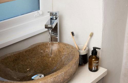 The Rest House - Photo 15