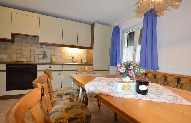 Cozy Apartment near Ski Area in Tschagguns - Foto 5